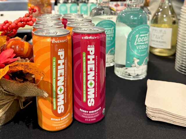 Founder-made beverage brands on the tasting table at a 1752vc DTC event