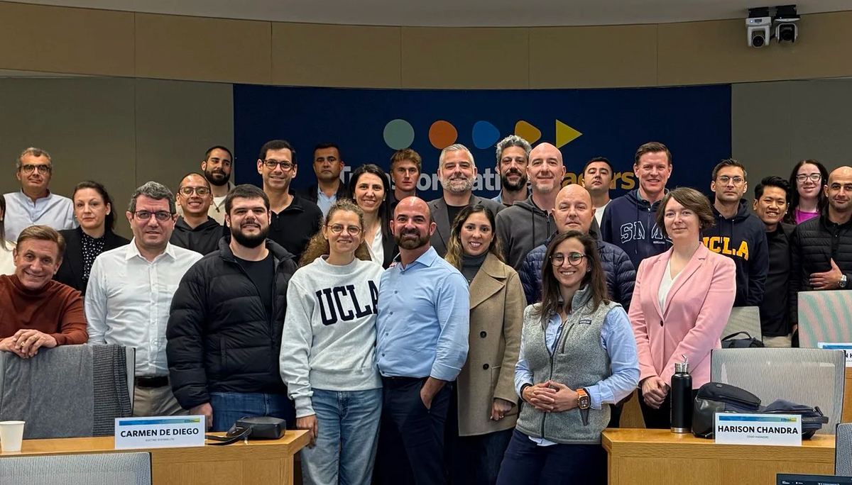 Ignite founders in the classroom, 1752vc