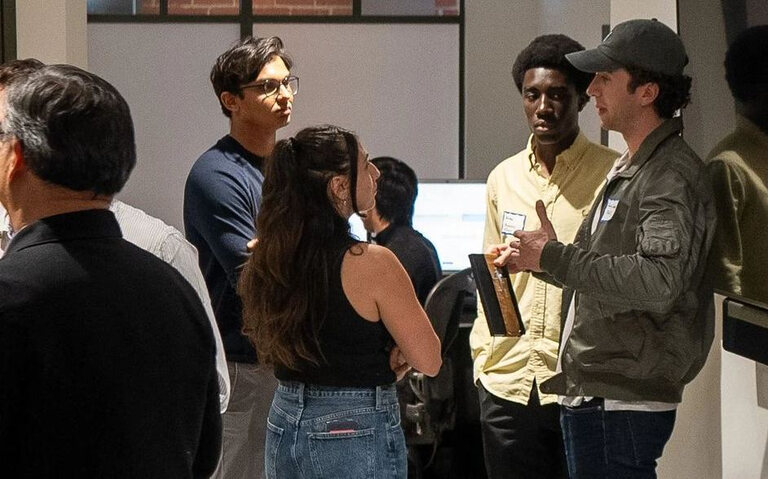Founders networking at a 1752vc event