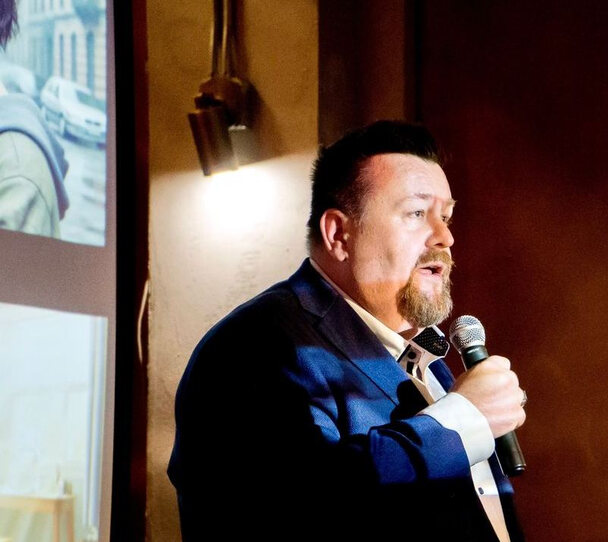 Founder presenting at a 1752vc event