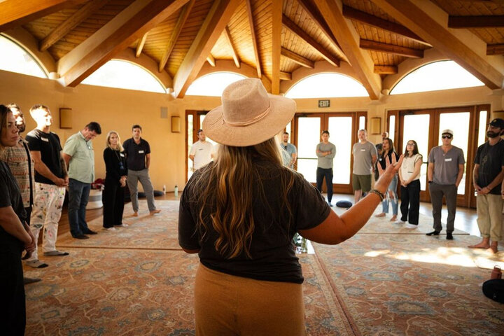 A facilitated session at a 1752vc retreat
